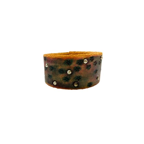 Leather bracelet with stars and studs.